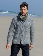 Veste à torsades a tricoter en LEADER PLASSARD-170-03
